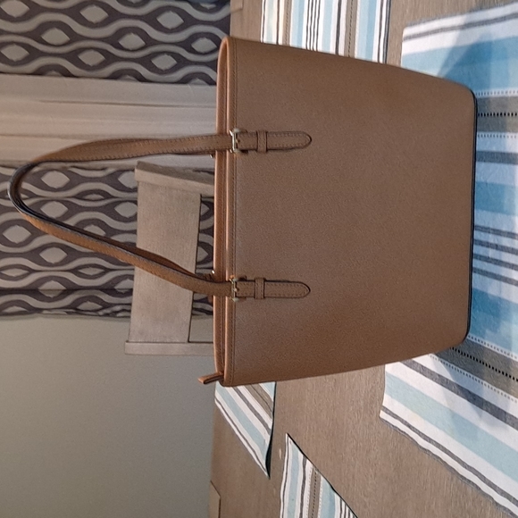 MICHAEL KORS JET SET POCKET TOTES - Picture 2 of 8